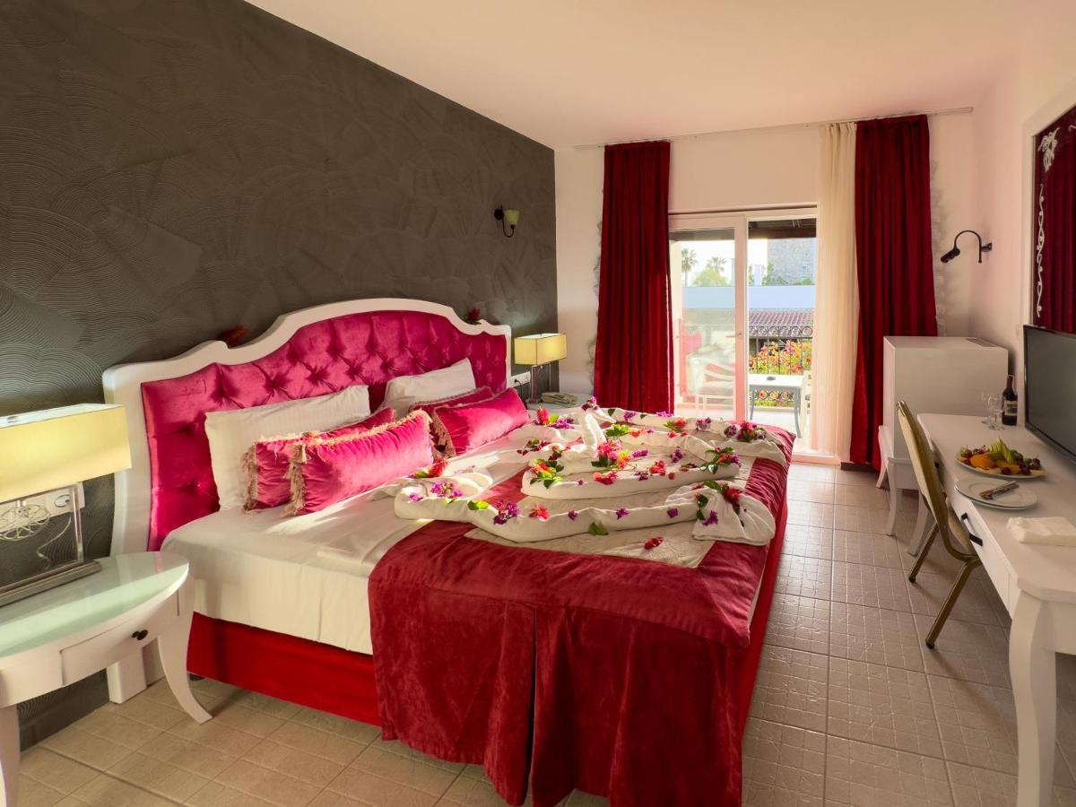 Tiana Beach Resort Turgutreis Exterior foto