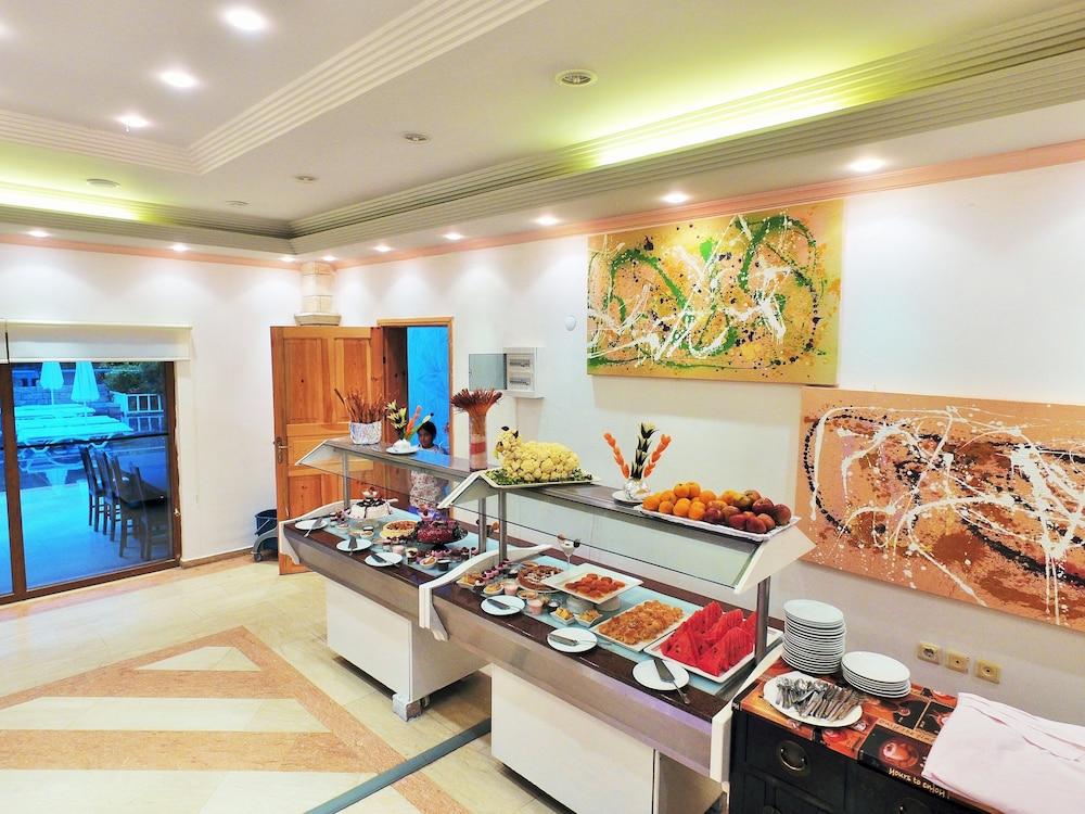 Tiana Beach Resort Turgutreis Exterior foto
